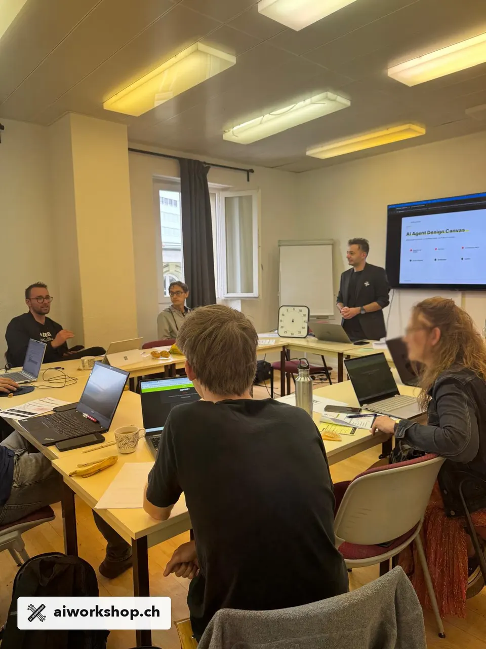 Teilnehmende entwickeln in Lausanne einen Agenten-Workflow mit dem Agent Design Canvas